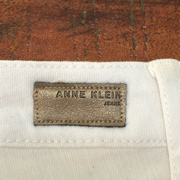 NWT Anne Klein White Jeans - Picture 4 of 9